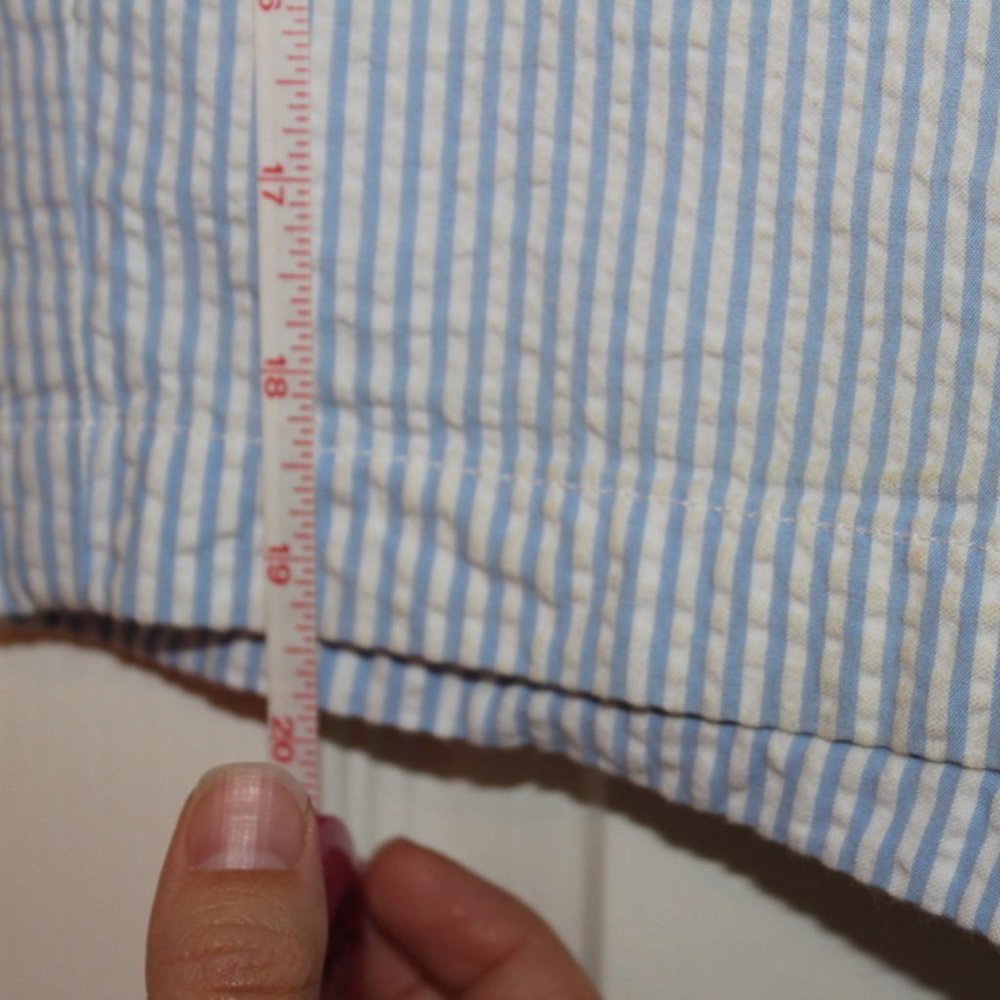 Vineyard Vines Men's Seersucker Shorts - Picture 6 of 6